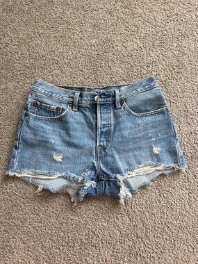 Levi's 501 Distressed Denim Cutoff Shorts Light Wash size 26